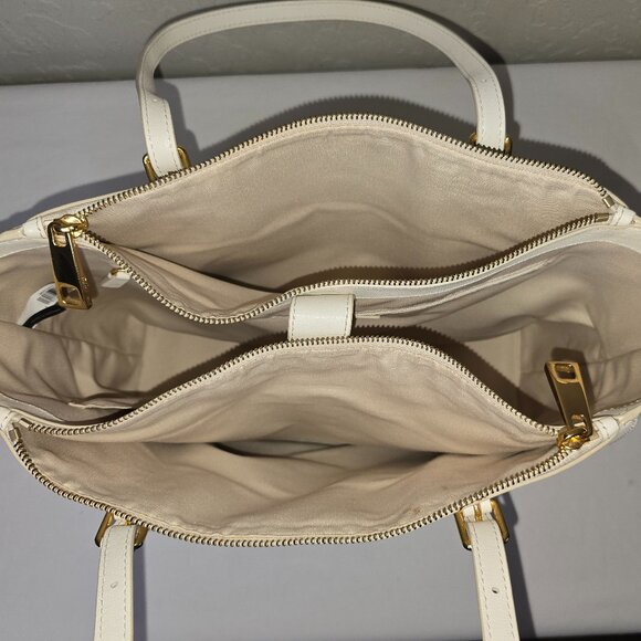 Marc Jacobs The Commuter Tote In Ivory Leather / Gold Hardware M0016410 - Picture 10 of 16